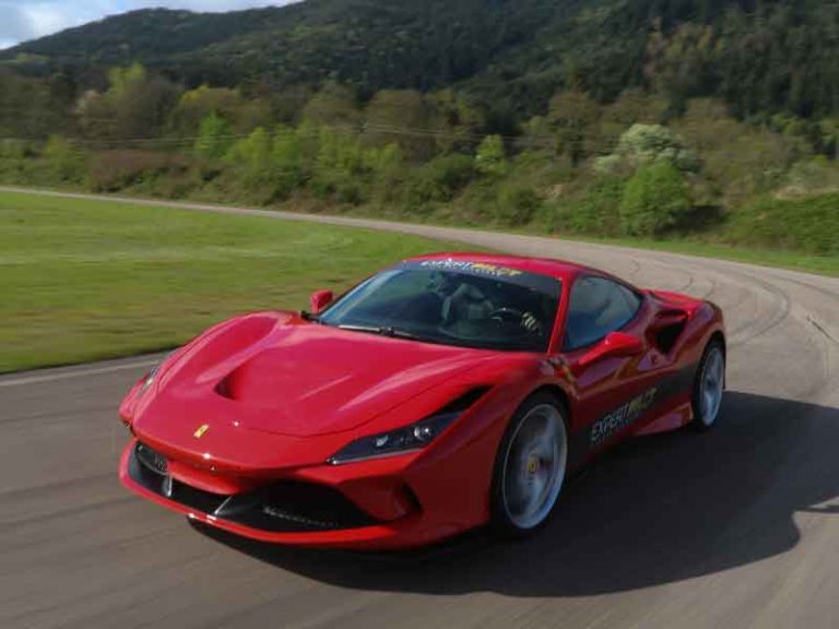 stage-ferrari-f8_w